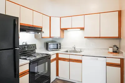 The Starling - 2 Bed 2 Bath - Kitchen - Euro Style Cabinets