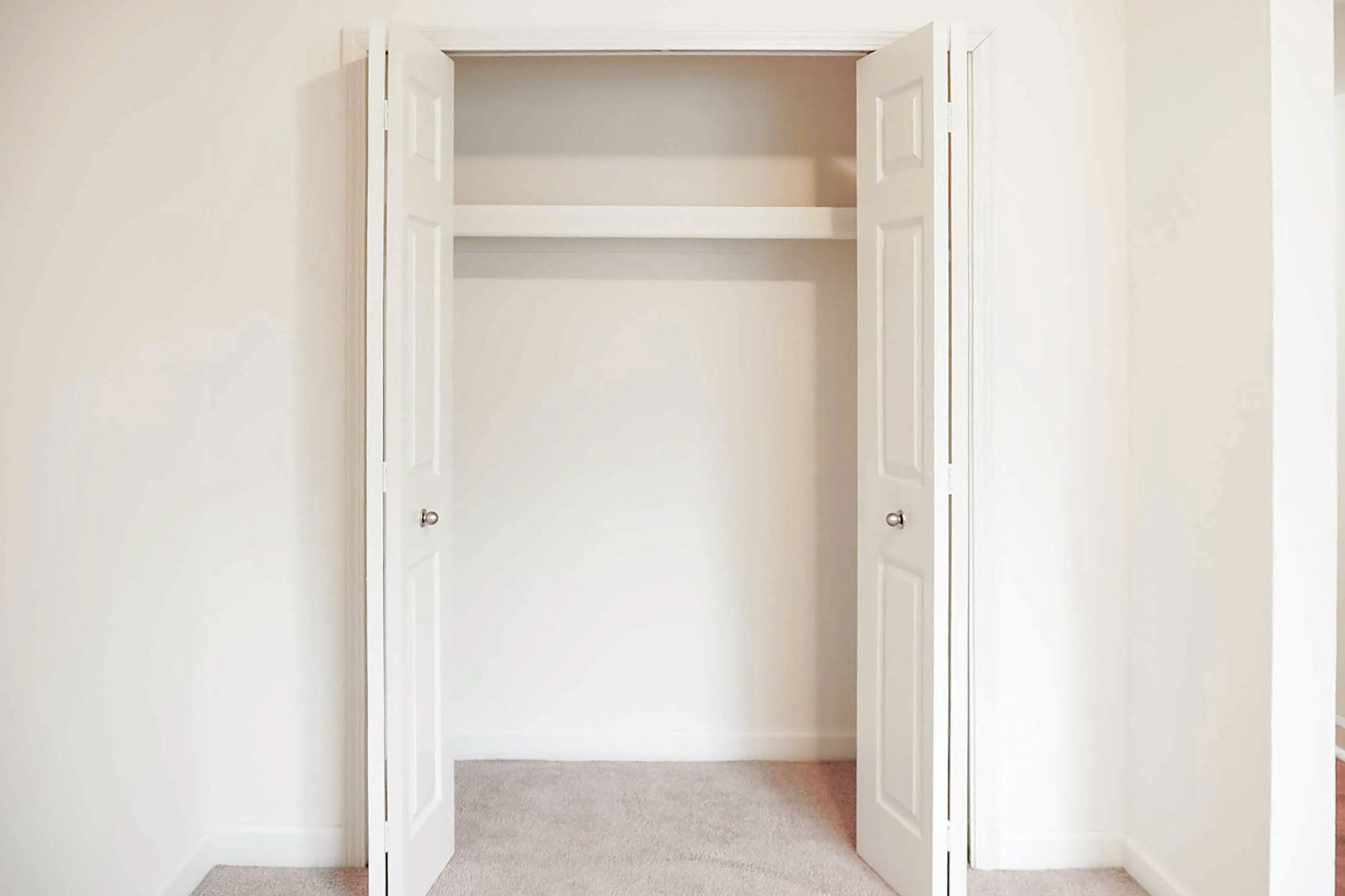 The Basquiat - 2 Bed 1 Bath - Bedroom Closet