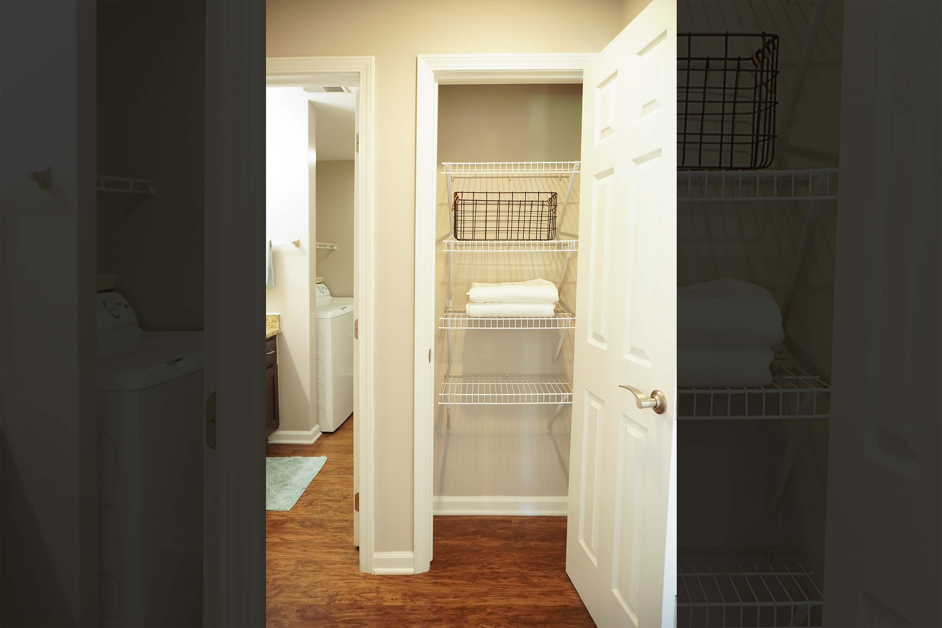 Floorplan The Poplar for Glencoe Oaks apartments in Ann Arbor