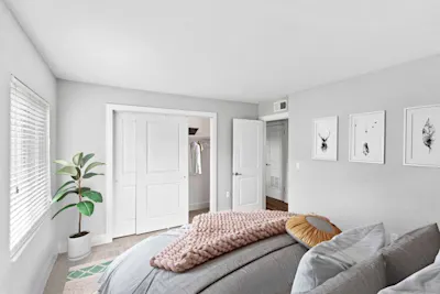 Jade - 2 Bed 1 Bath - Bedroom