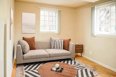 The Burlington - 1 Bed 1 Bath - Living Room