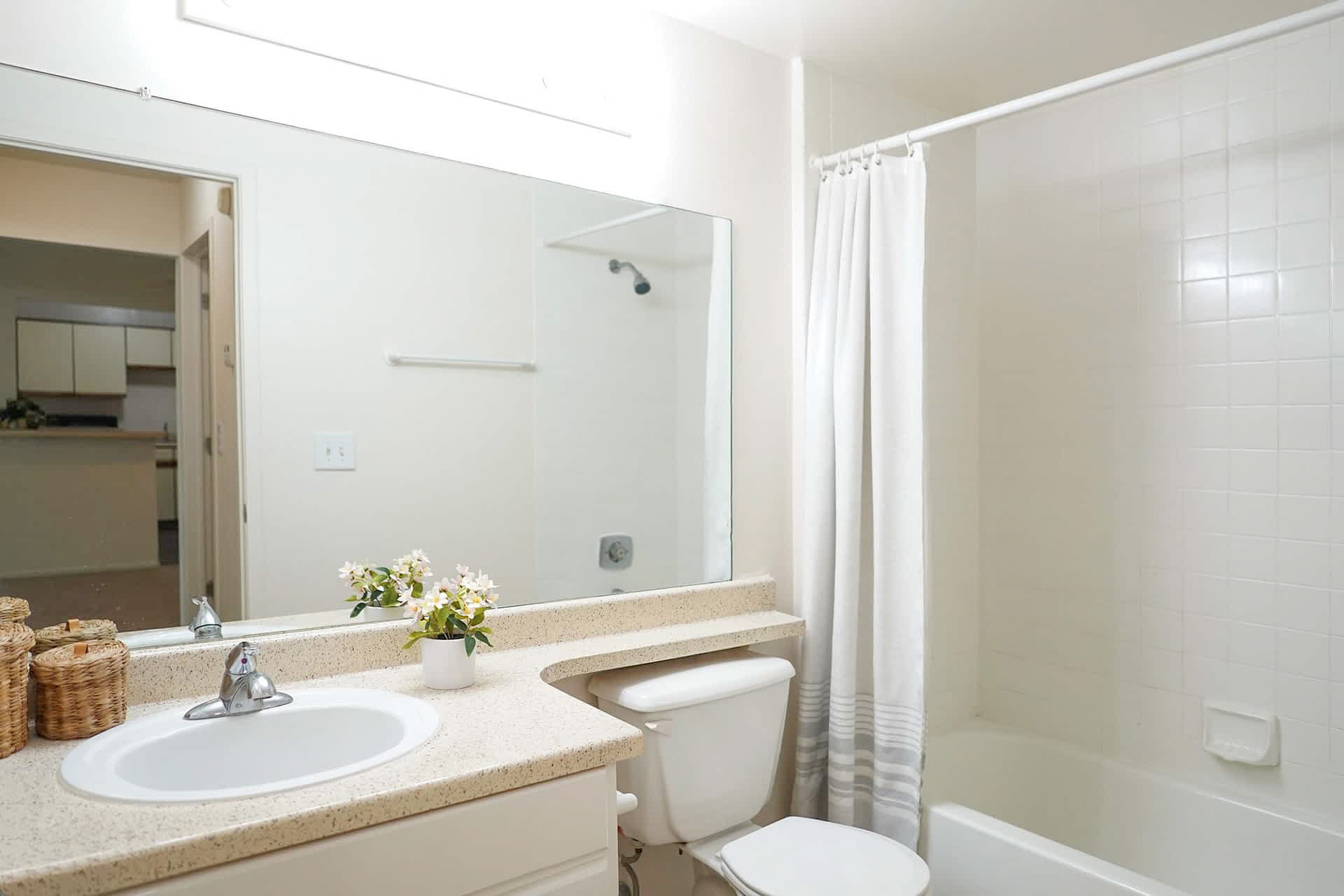 The Starling - 2 Bed 2 Bath - Bathroom