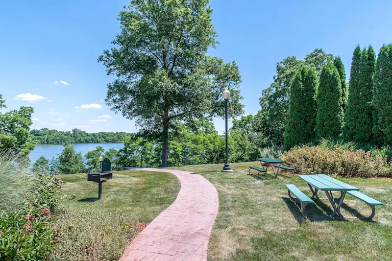 Picnic Area & Grilling Station