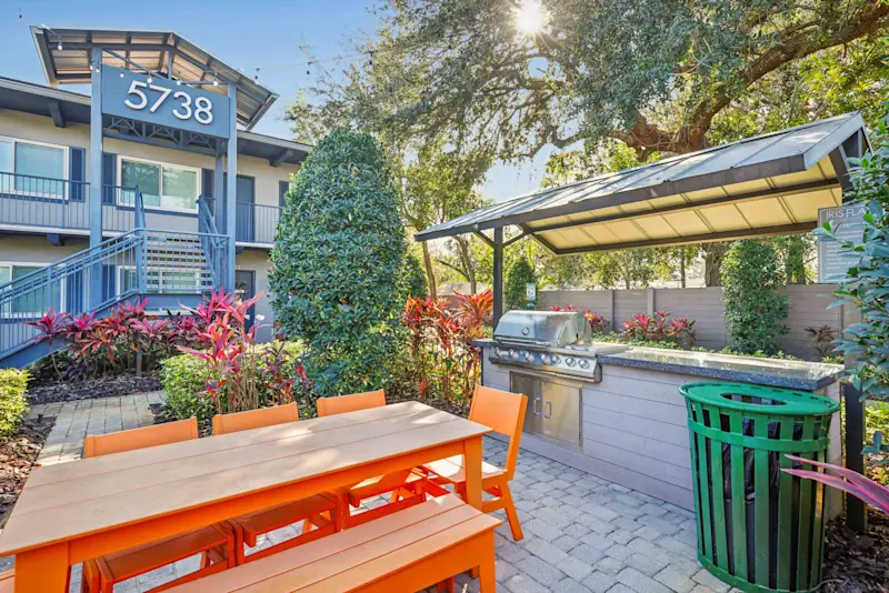 Outdoor Grill Kitchen