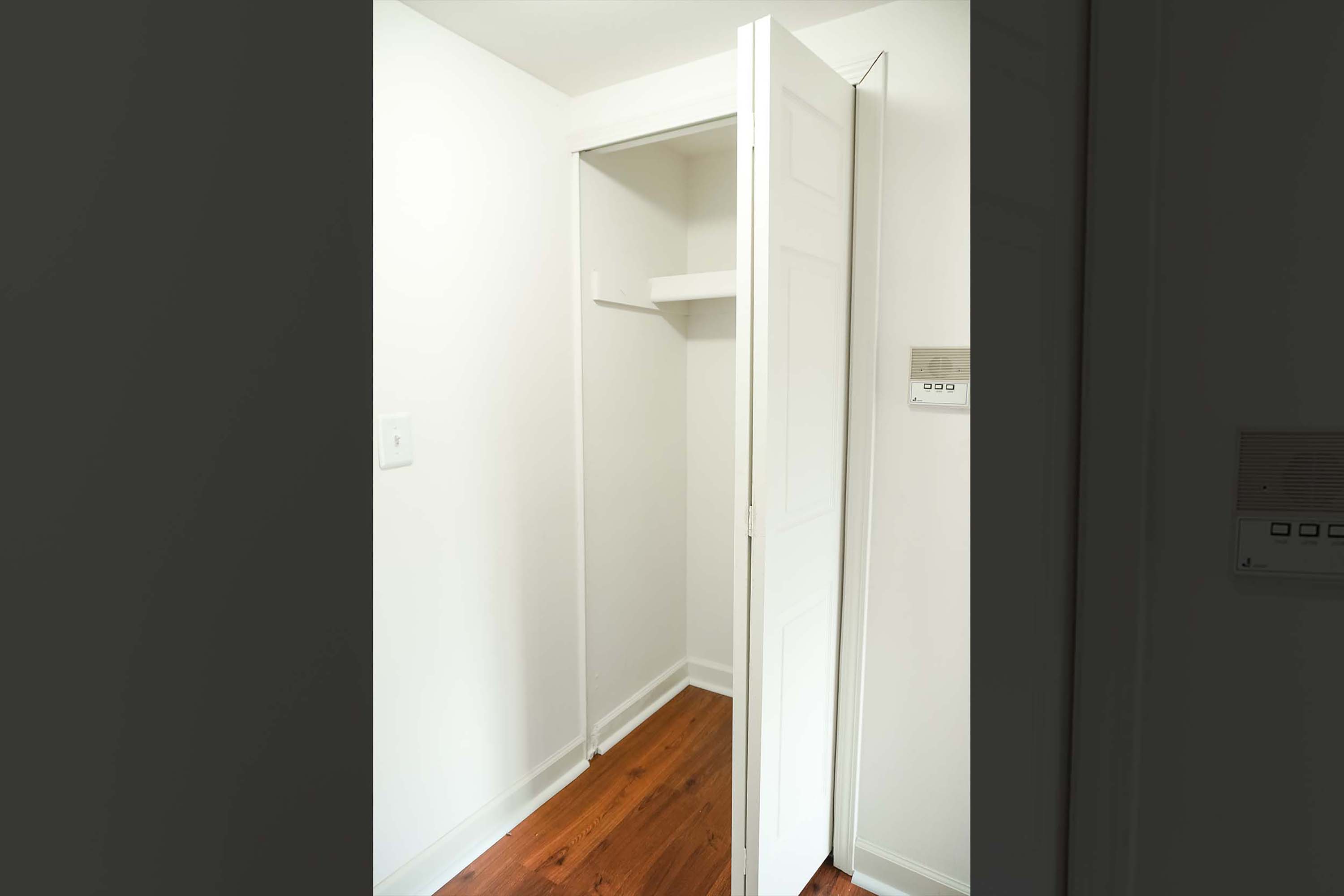 Gallery of images for Spruce Knob apartments in Ann Arbor, Michigan 1