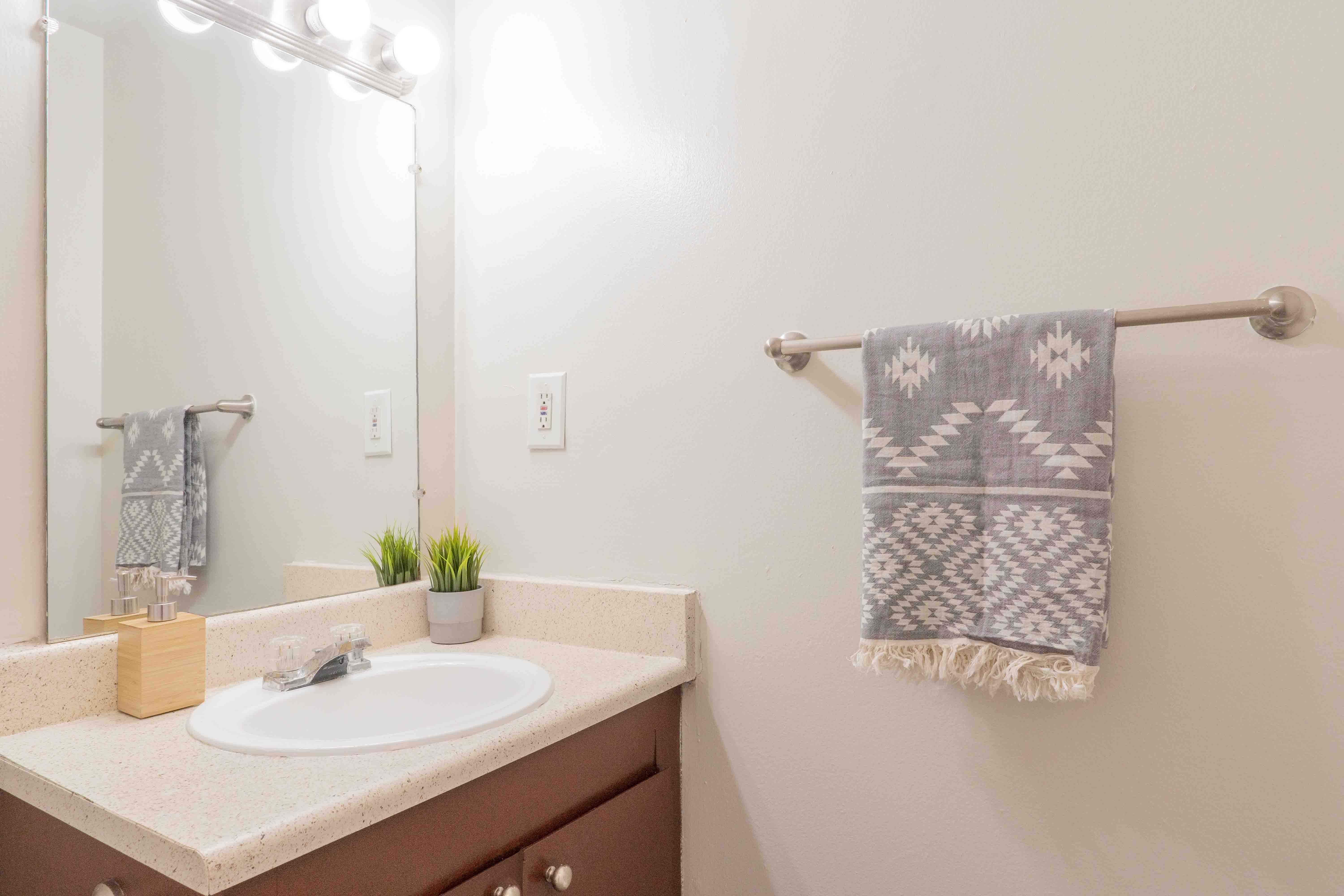 The Donahue - 2 Bedroom 2 Bathroom - Primary Bathroom