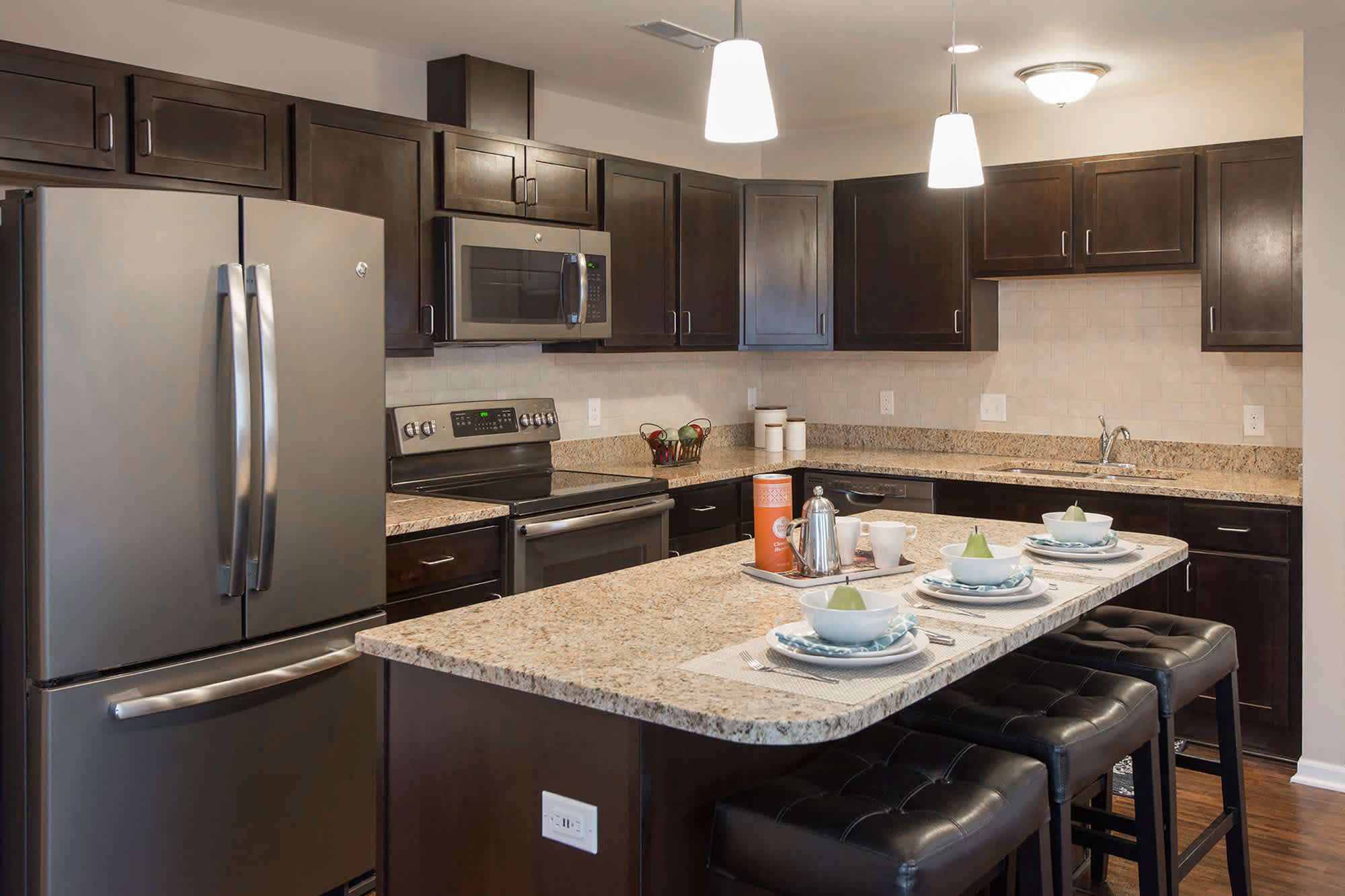 State Street - 1 Bed 1 Bath - Kitchen
