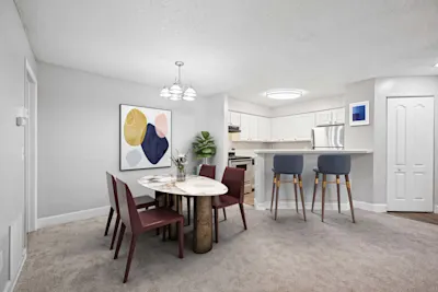 The Briercliff - 1 Bed 1 Bath - Dining Room