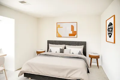 Huron - 1 Bed 1 Bath - Bedroom