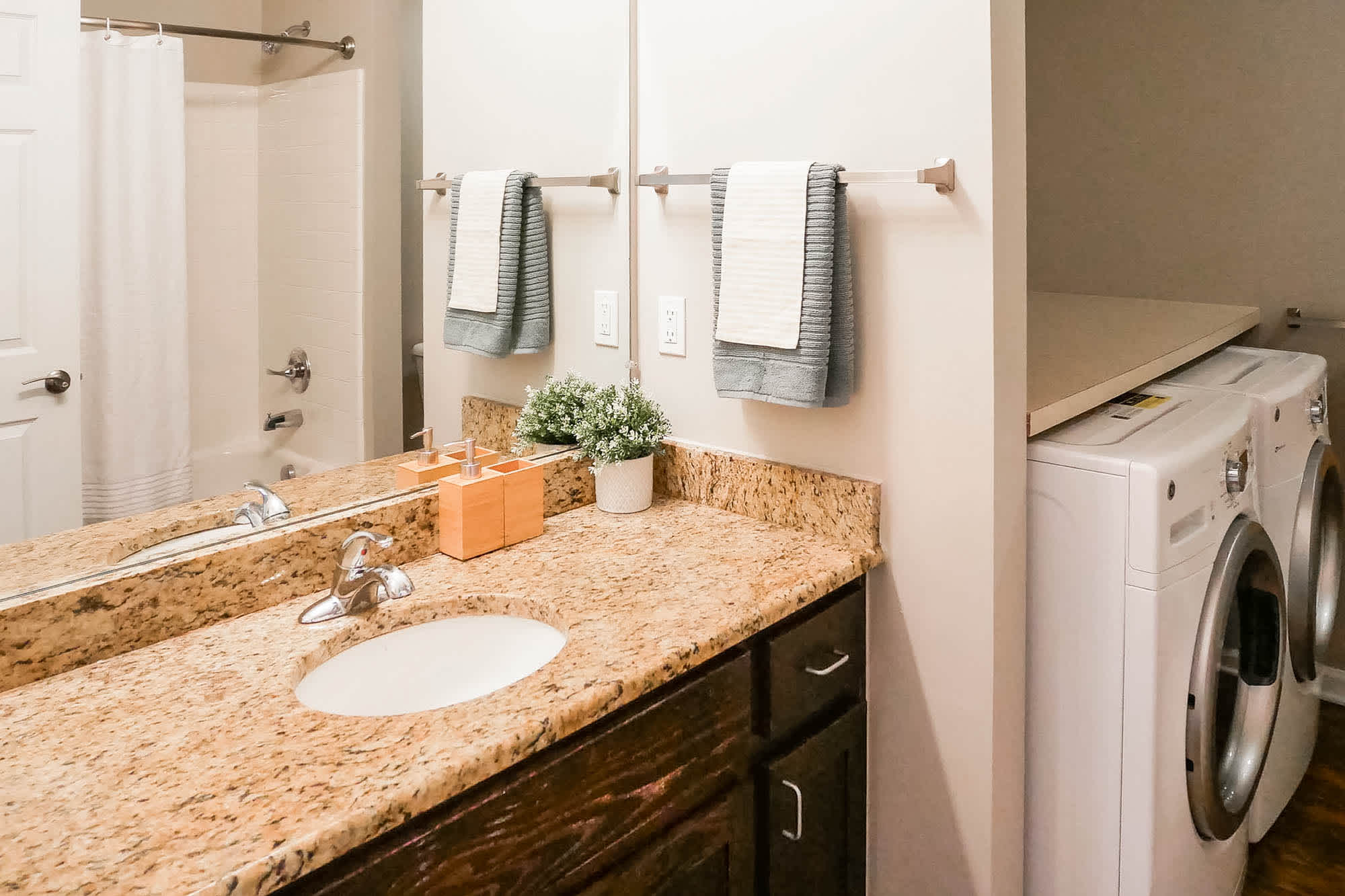 The Oak - 3 Bed 2 Bath - Bathroom and Laundry