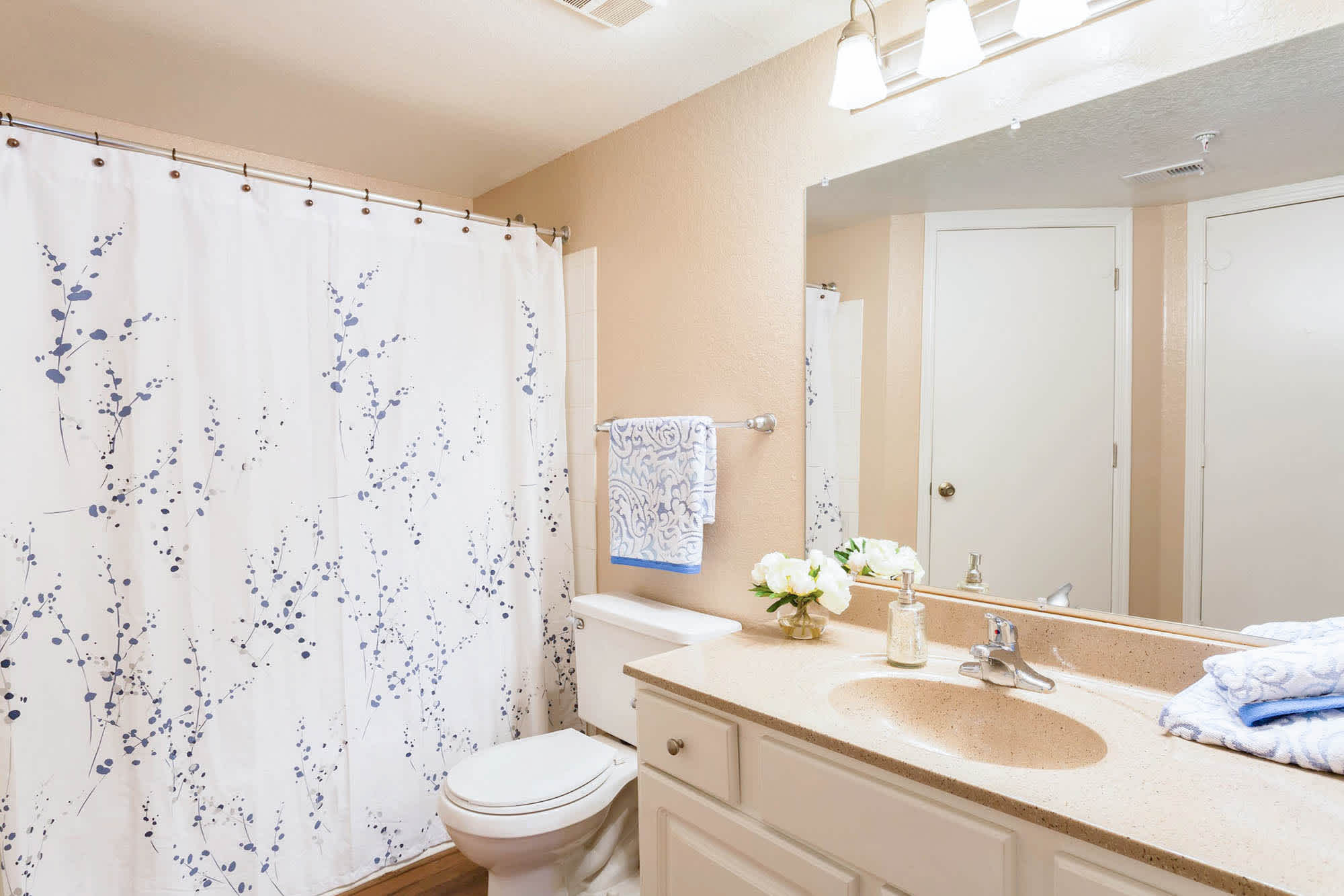 Dorado - 3 Bed 2 Bath - Bathroom