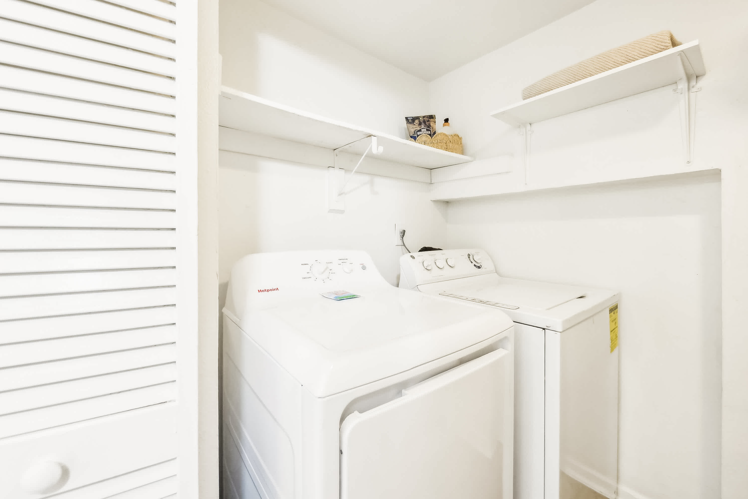 Wekiwa - 2 Bed 1.5 Bath - In-Unit Laundry