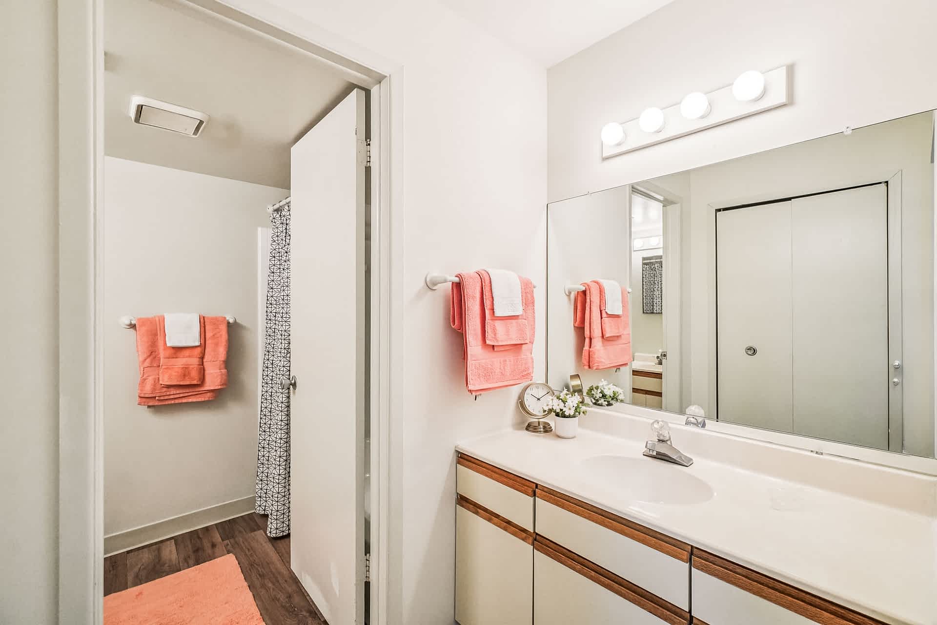 Grand Merais - 3 Bed 2 Bath - Bathroom