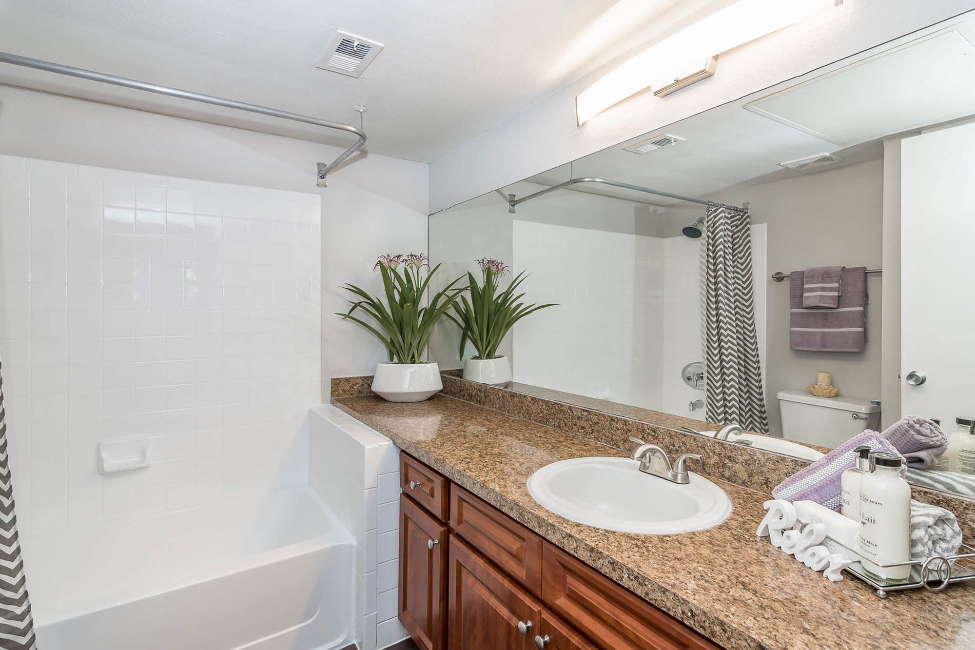 Clearwater - 1 Bed 1 Bath - Bathroom