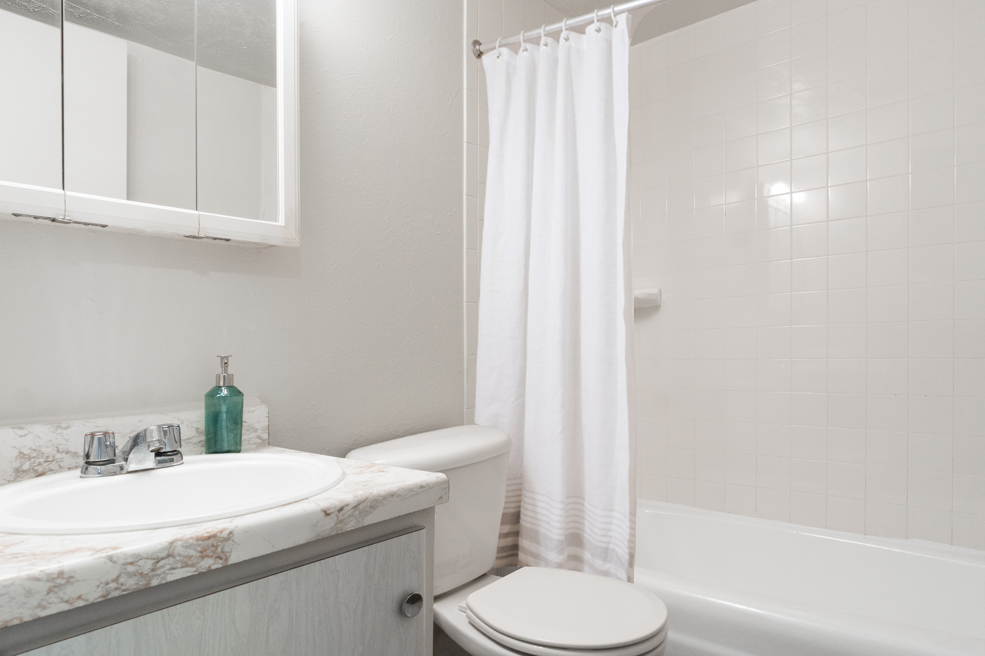 Abbot - 1 Bed 1 Bath - Bathroom