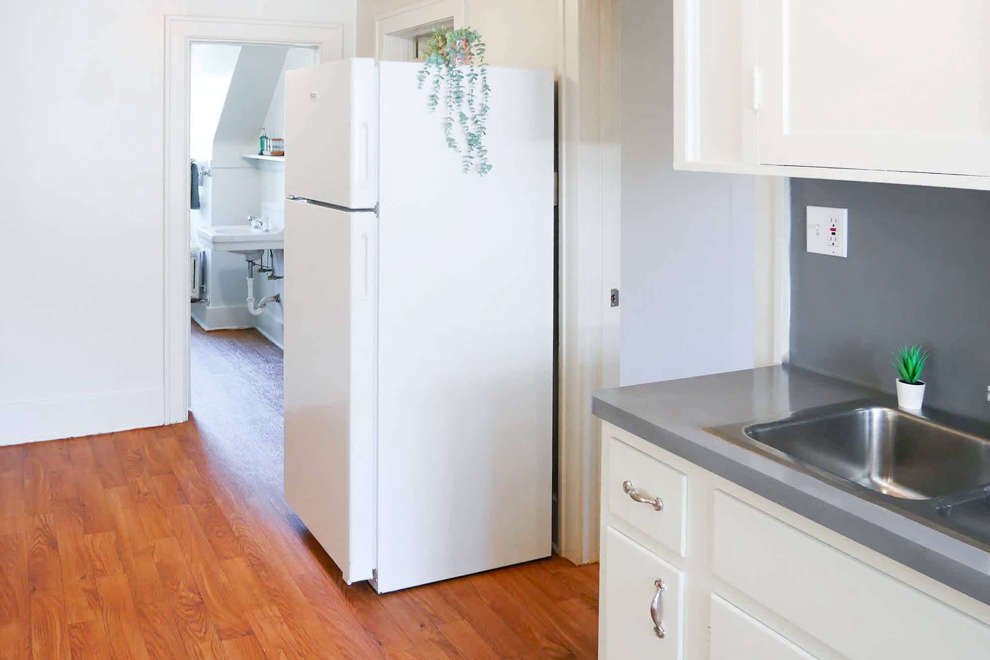 The William #1 - 2 Bed 1 Bath - Kitchen Area