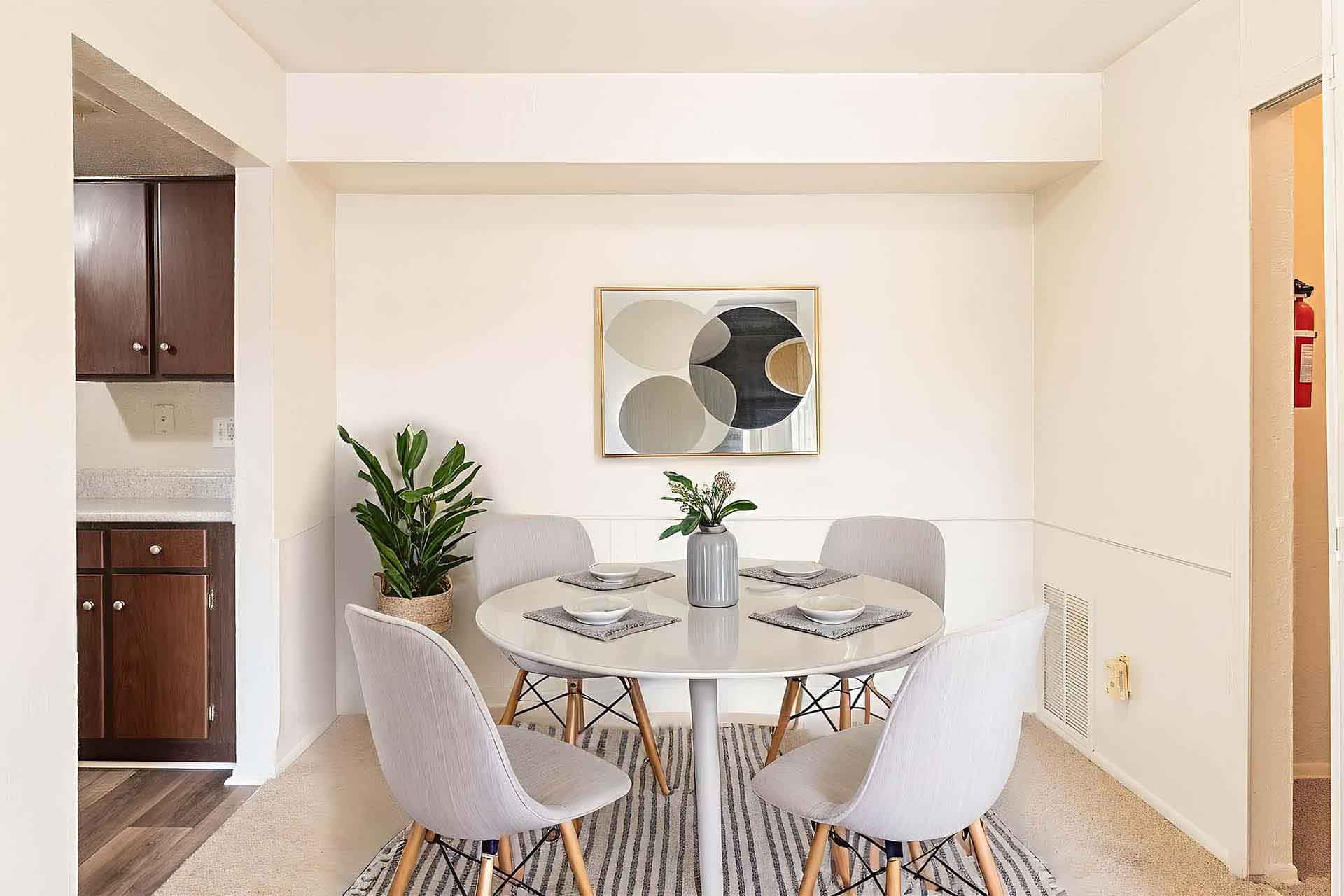 Clague - 2 Bed 1.5 Bath - Dining Room