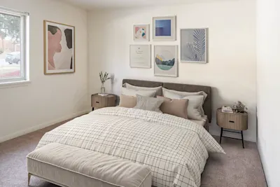 The Van Gogh - 1 Bed 1 Bath - Bedroom
