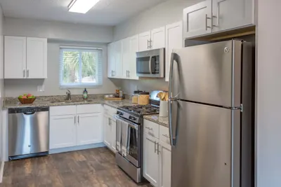 Granada+ - 2 Bed 2 Bath - Kitchen