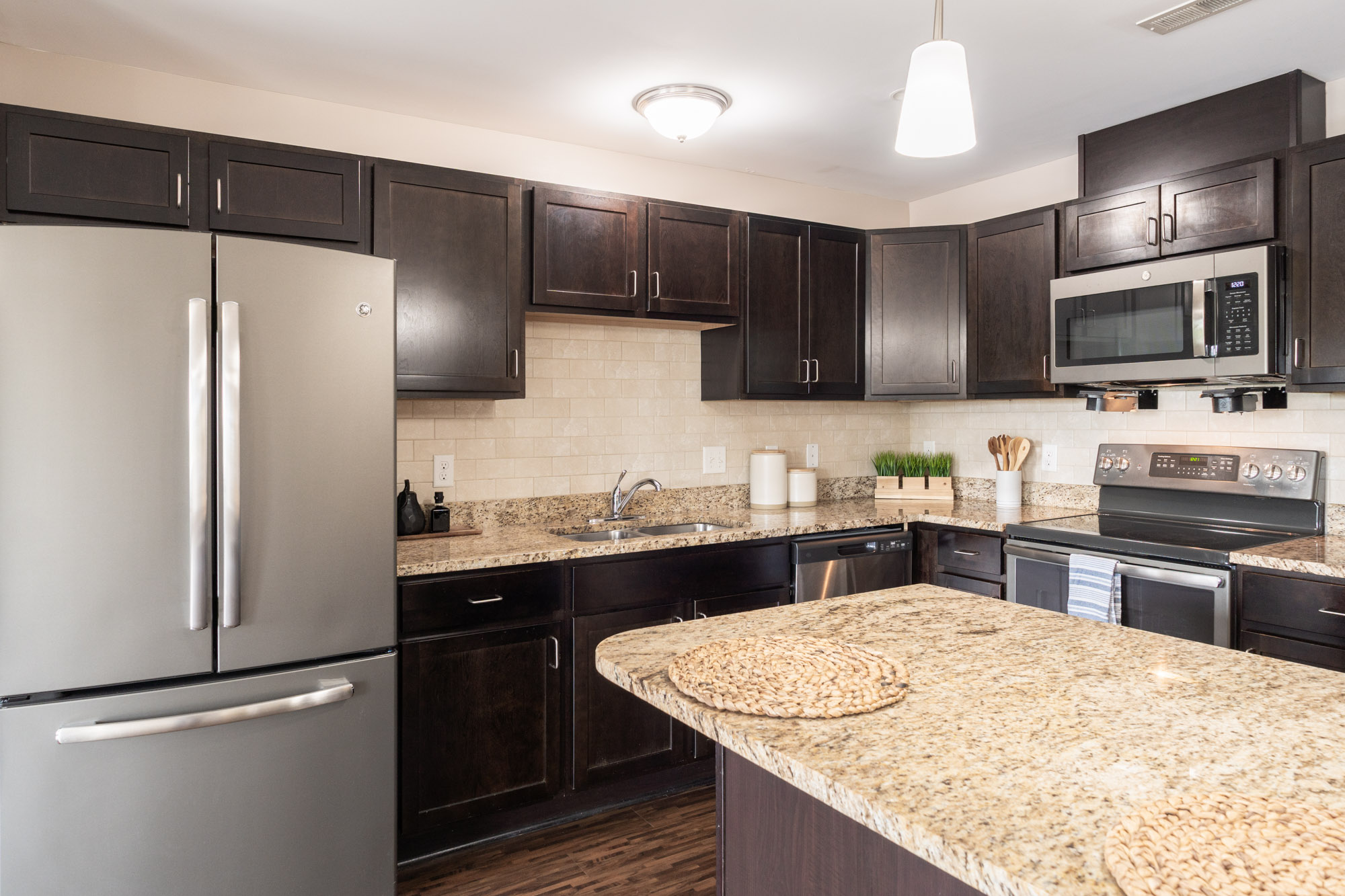 Madison - 3 Bed 2.5 Bath - Kitchen