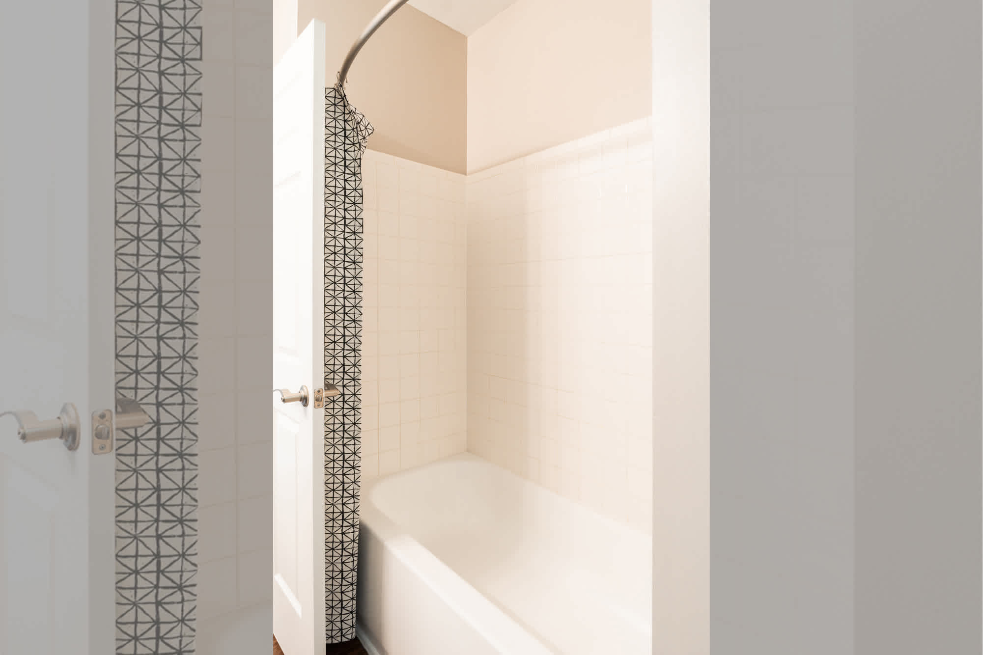 The Cedar - 3 Bed 2 Bath - Bathroom 2 Shower