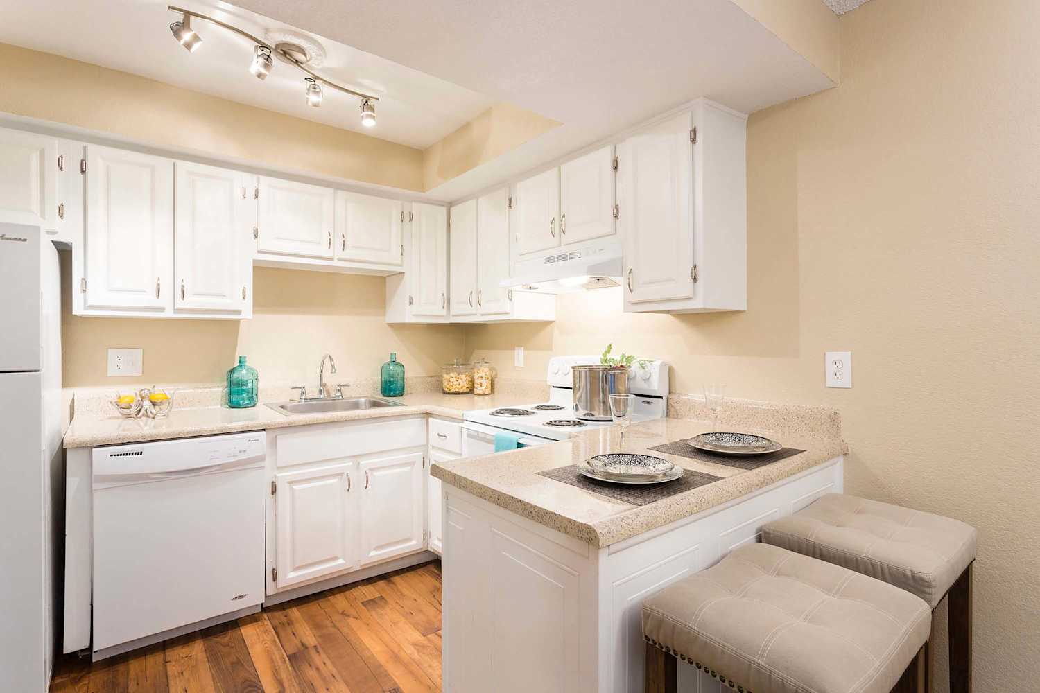 Media Gallery for Azure Winter Park apartments in Winter Park, Florida