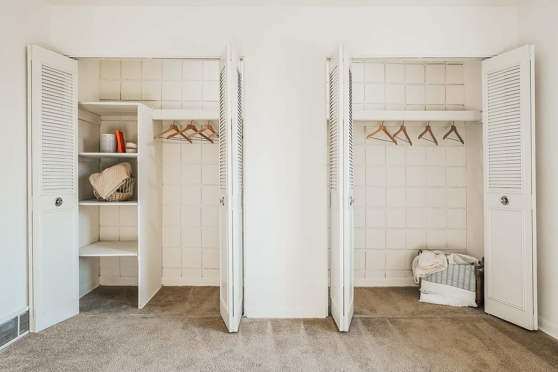 The Sycamore - 1 Bed 1 Bath - Bedroom Closet