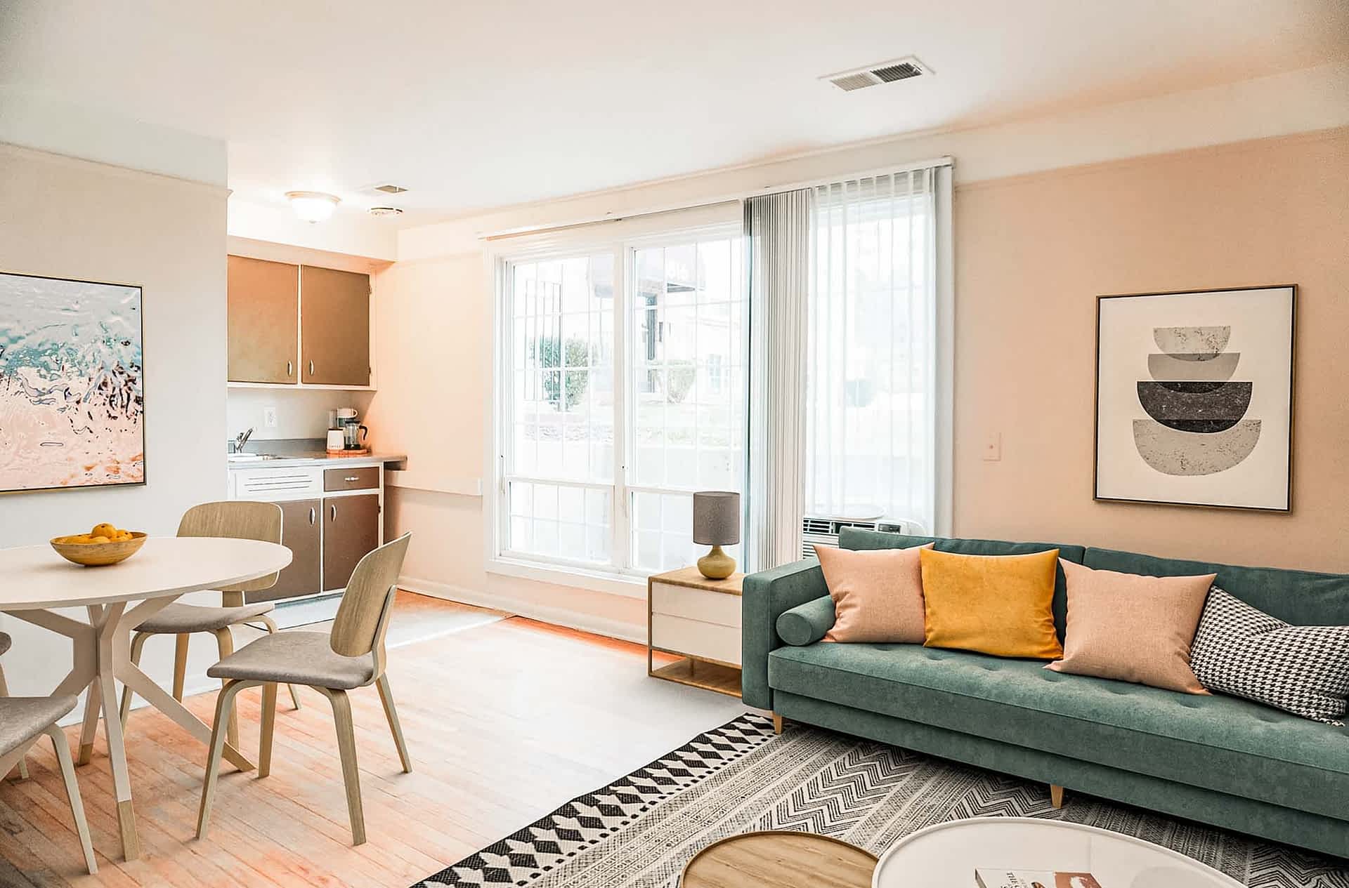 The Fletcher - 1 Bed 1 Bath - Dining Area