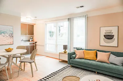 The Fletcher - 1 Bed 1 Bath - Dining Area