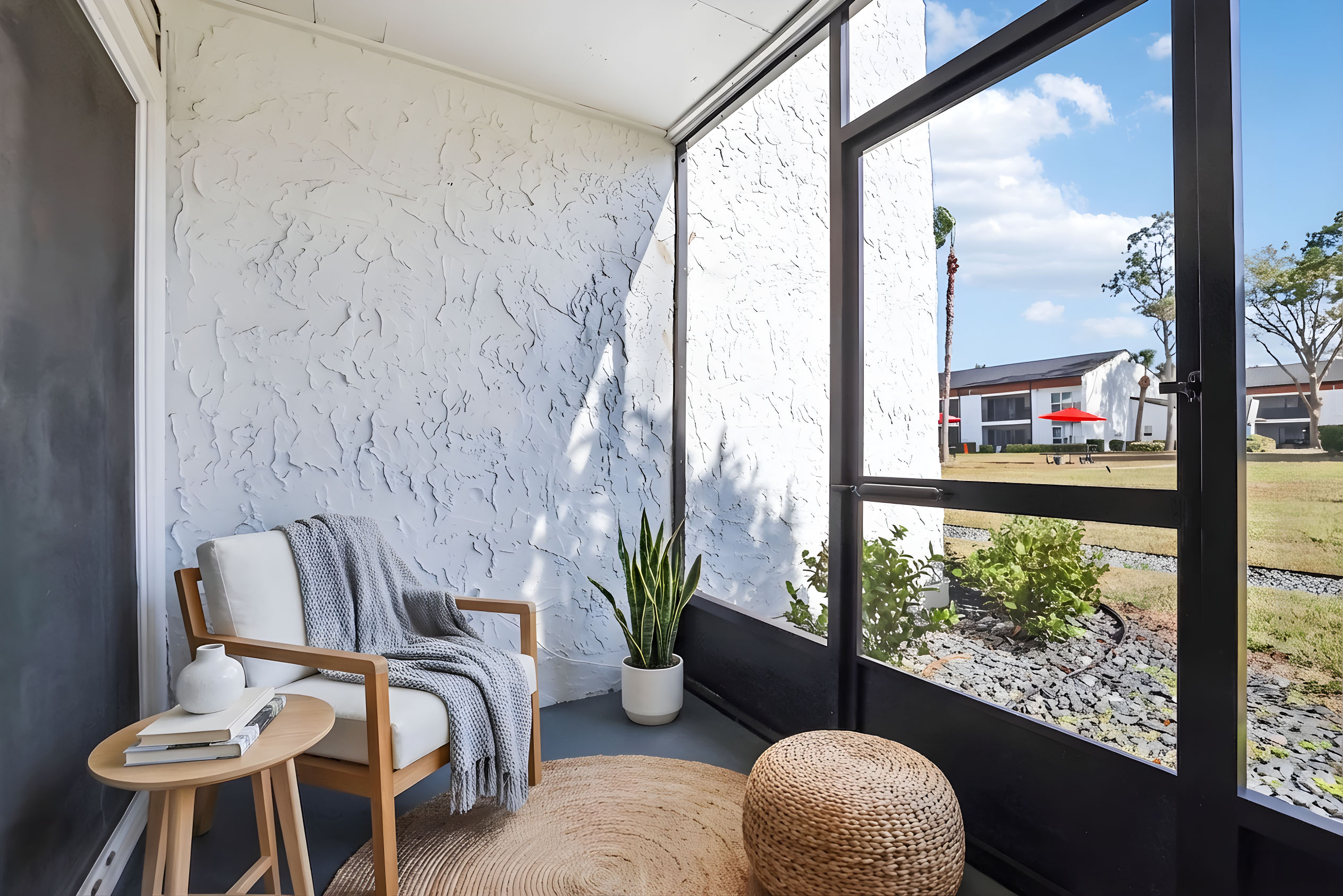 Park+ - 2 Bed 2 Bath - Patio