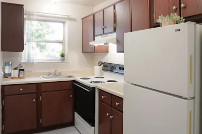 Carpenter - 1 Bed 1 Bath - Kitchen