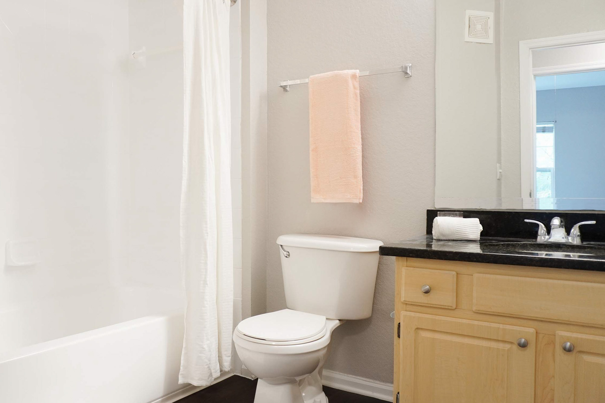 Giraffa - 1 Bed 1 Bath - Bathroom