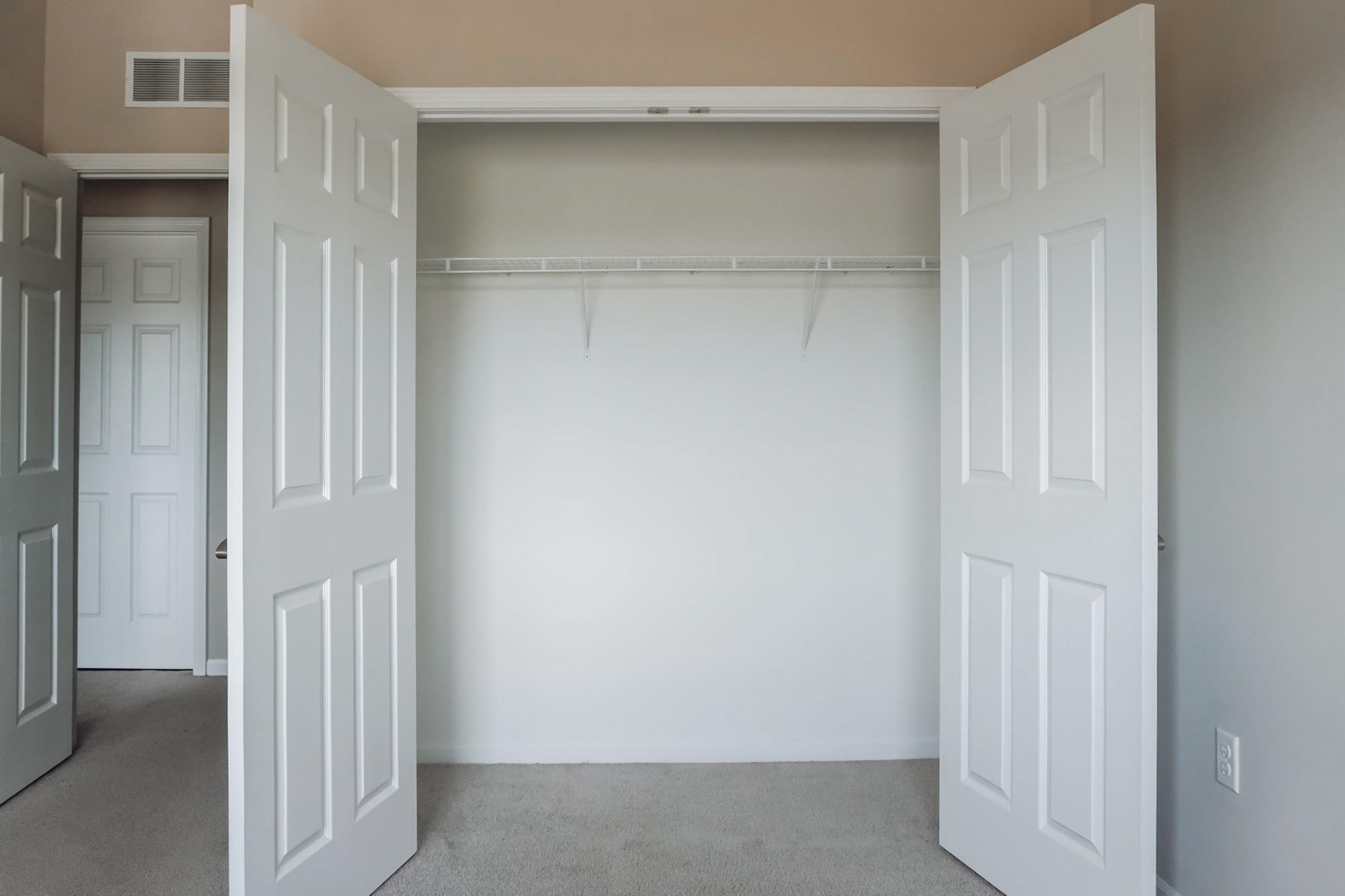 The McKinley - 4 Bed 3.5 Bath - Bedroom 3 Closet