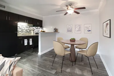 Rainbow - 1 Bed 1 Bath - Dining Room
