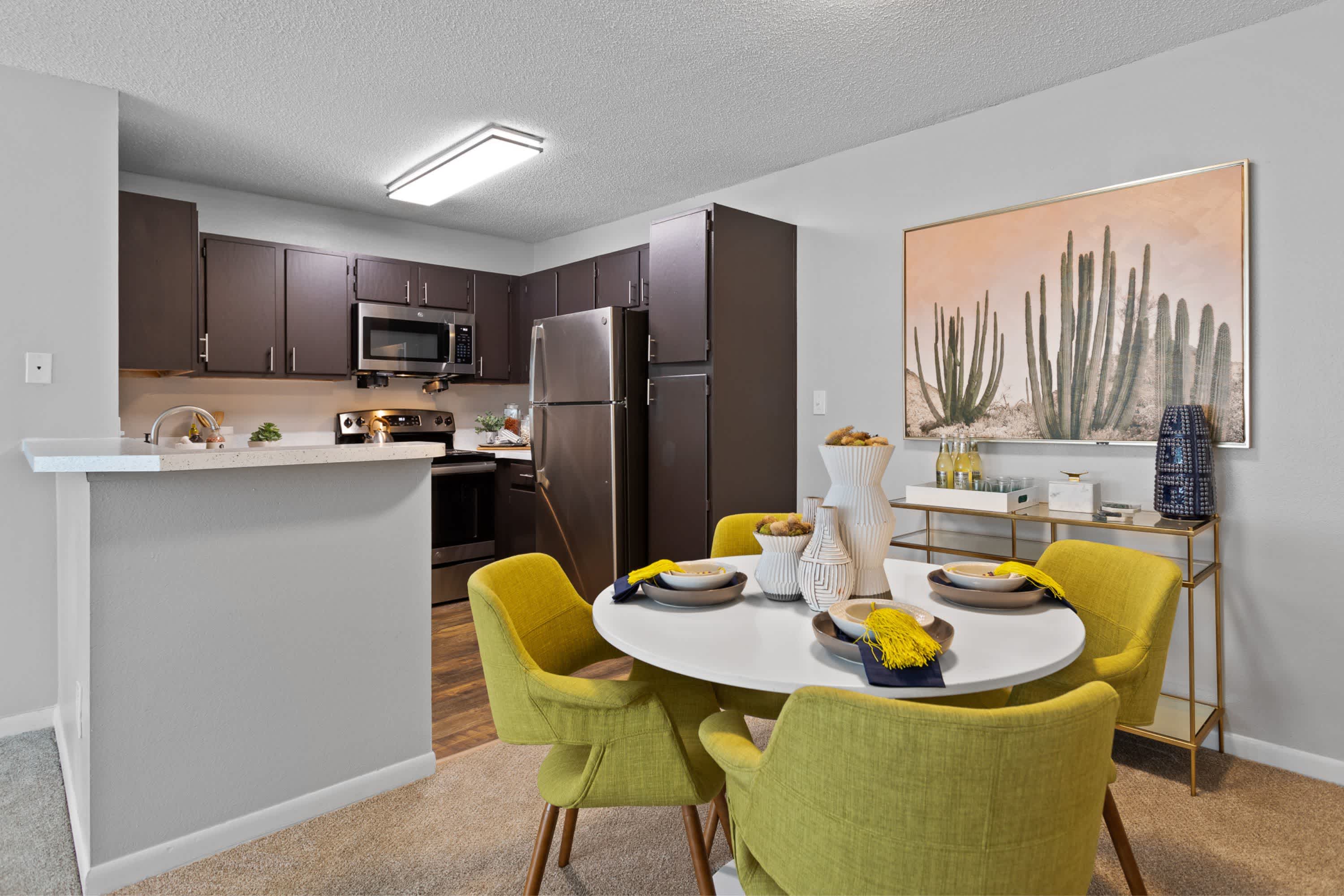 The Primitivo - 1 Bed 1 Bath - Dining Room