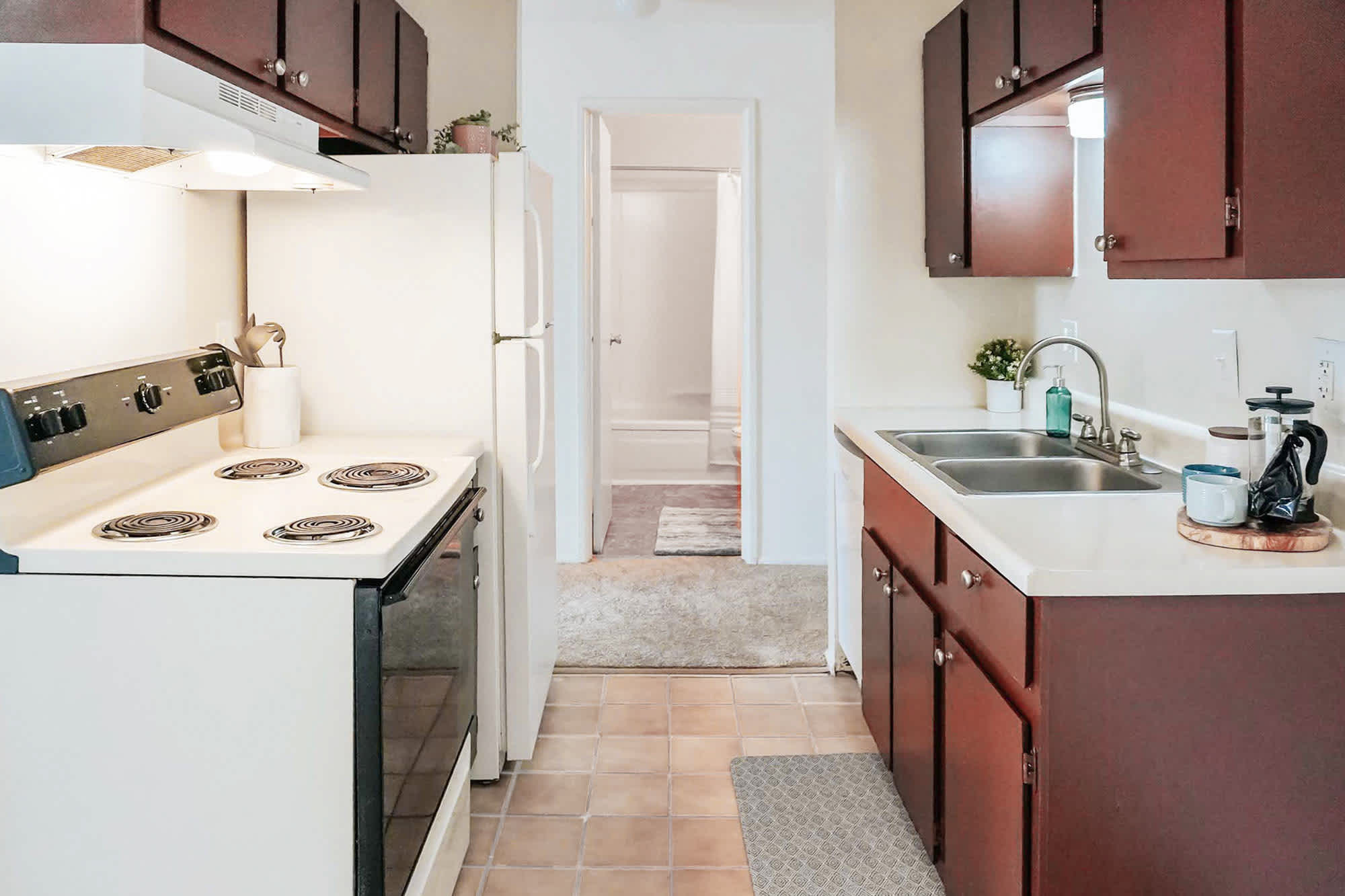 The Allen - 1 Bed 1 Bath - Kitchen