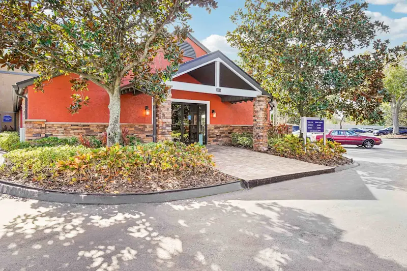Leasing Center