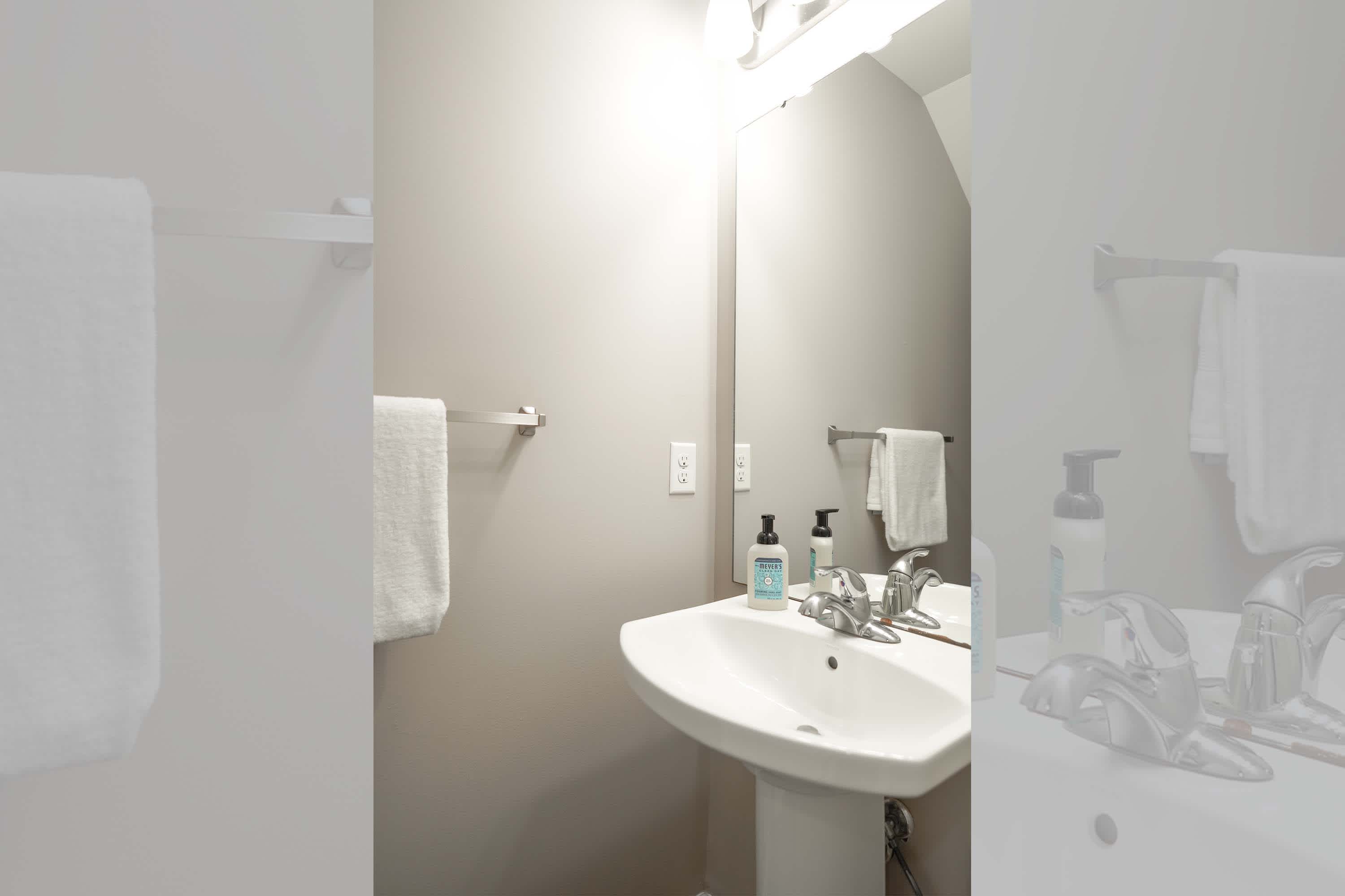 Jefferson - 2 Bed 1.5 Bath - Half Bath