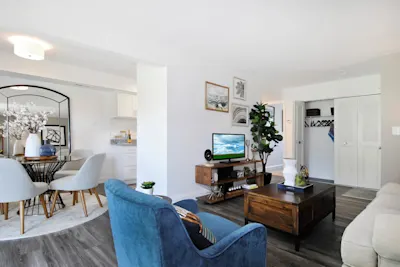 Kipling+ - 1 Bed 1 Bath - Living & Dining Area