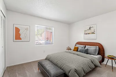 Fredrica - 2 Bed 1 Bath - Bedroom 2