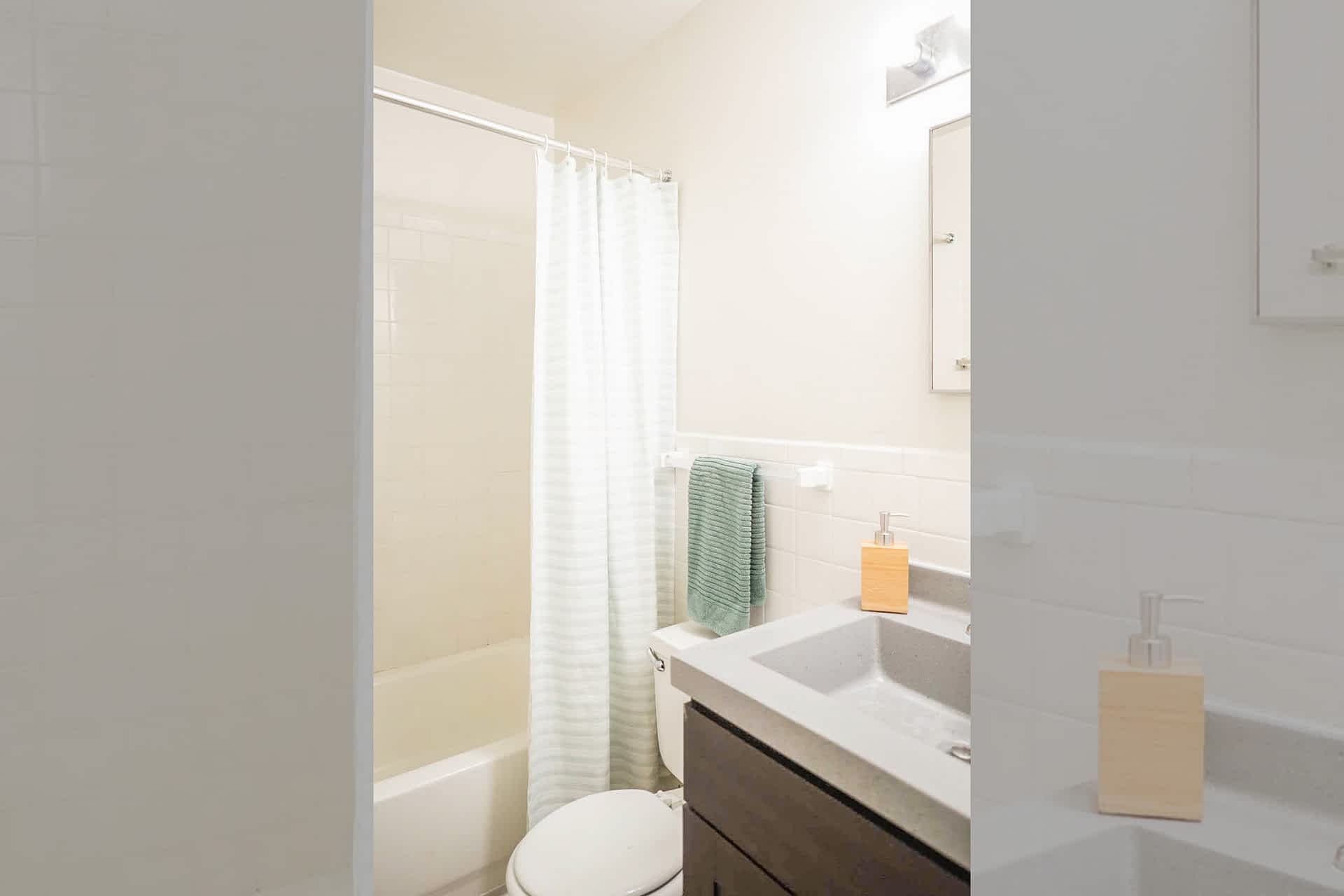 The Cedar - 1 Bed 1 Bath - Bathroom - Cherry Style Cabinets
