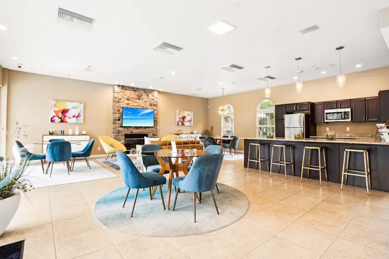 Leasing Lounge
