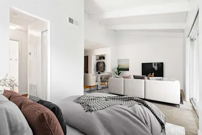 Catamaran - Studio Bedroom and Living Area