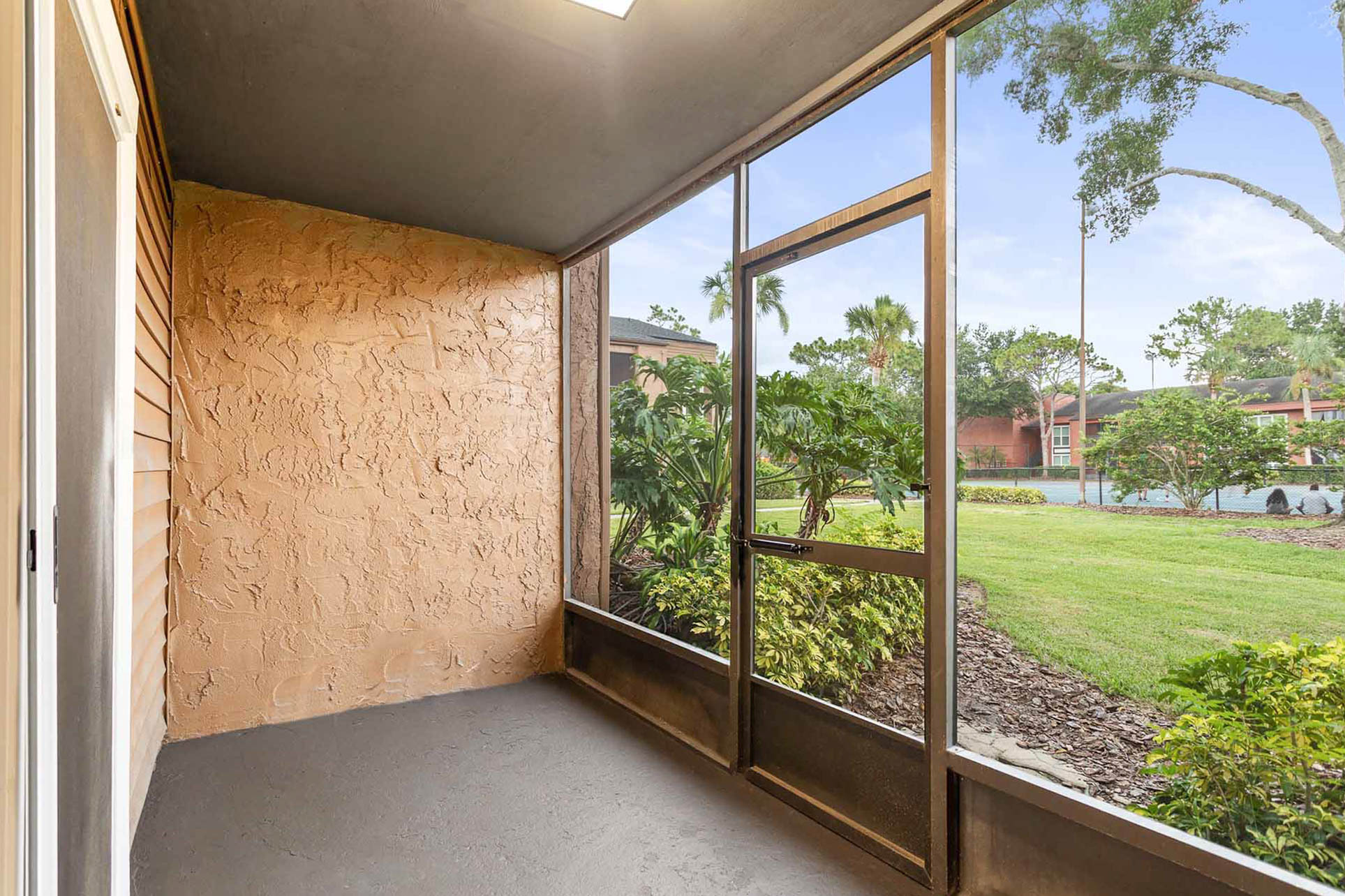 Central+ - 3 Bed 2 Bath - Patio