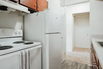 Allen - 2 Bed 1 Bath - Kitchen Appliances