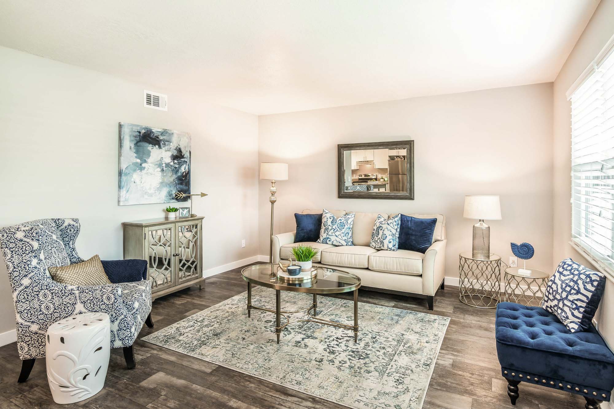 Shingle Creek - 2 Bed 2 Bath - Living Room