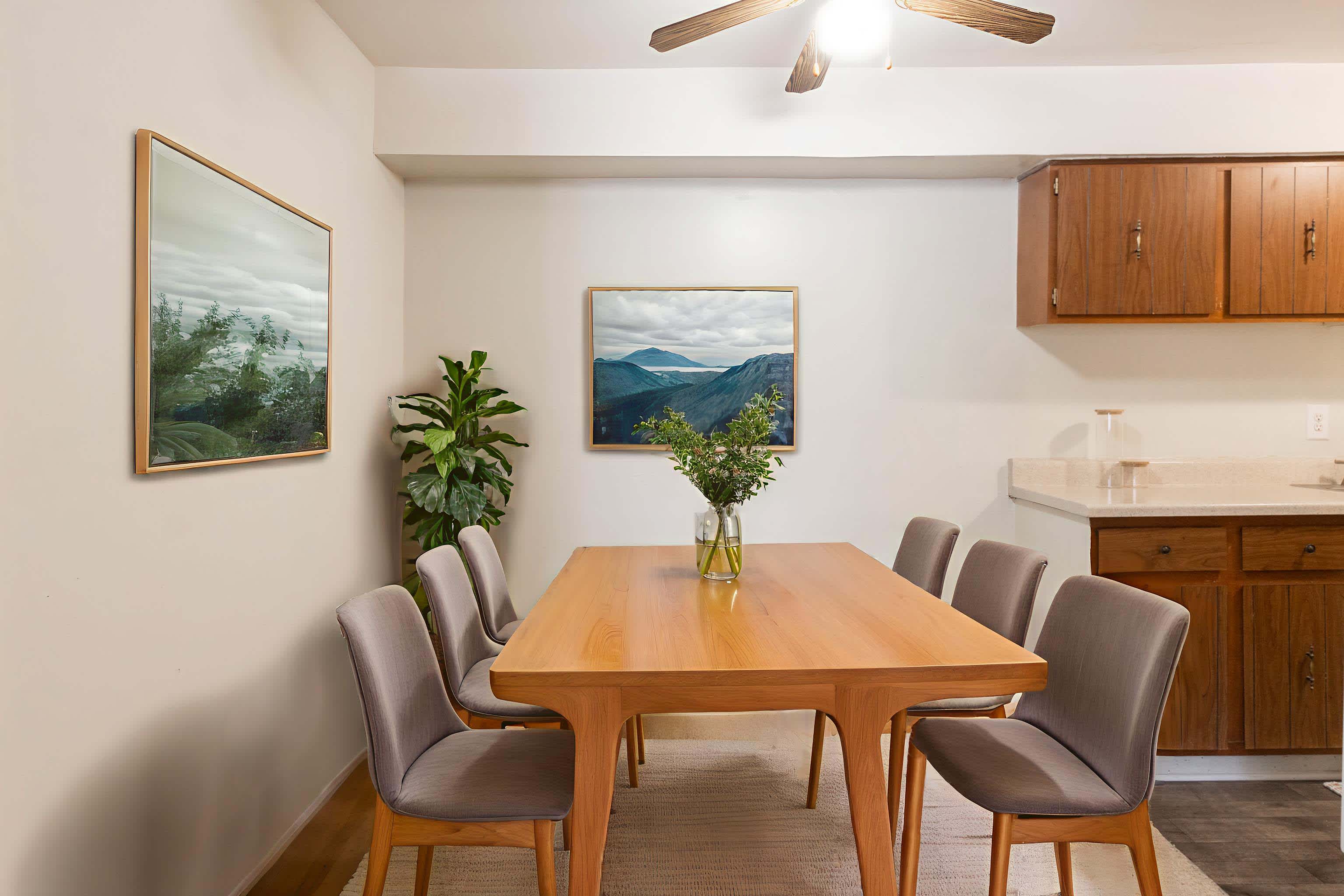 Bay City - 1 Bed 1 Bath - Dining Room