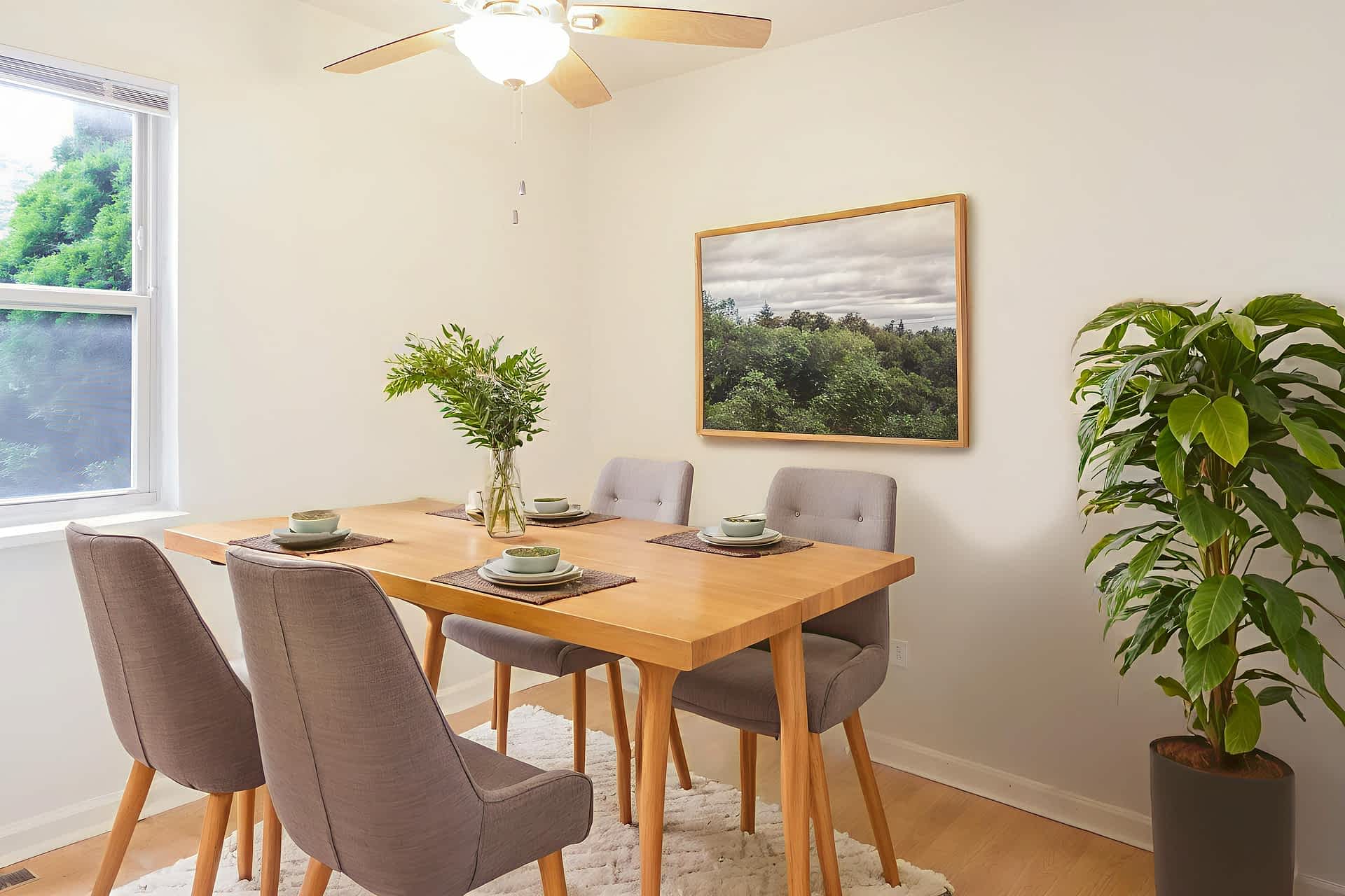 The Sycamore - 1 Bed 1 Bath - Dining Room