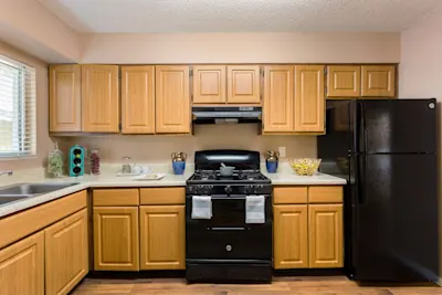 Granada - 2 Bed 2 Bath - Kitchen