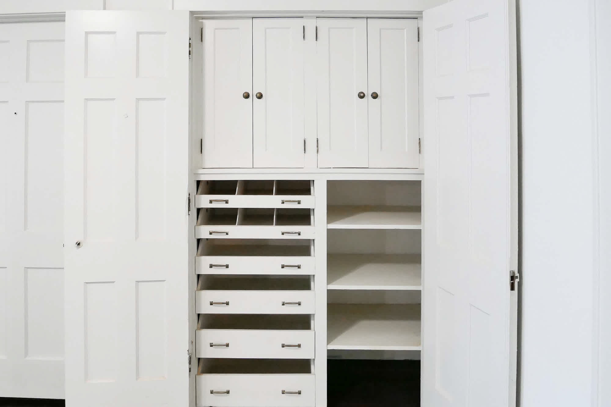 The Earhart #3 - 2 Bed 1 Bath - Built-in